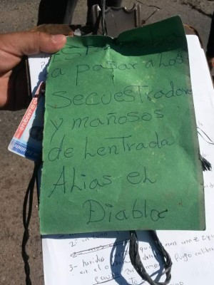 En lujoso vehículo hallan el cuerpo de un hombre en Copán