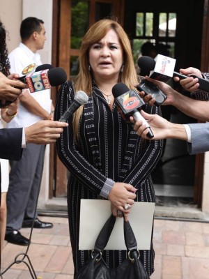 Diplomáticos y universidades respaldan diálogo nacional