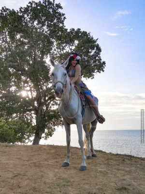 Ónice Flores muestra la joya escondida de Islas de la Bahía
