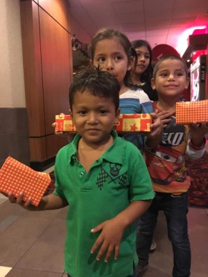 Más de 200 niños de El Ocotillo disfrutaron del cine gracias a Diario LA PRENSA   