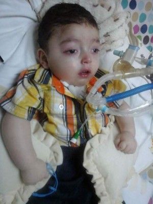 El pequeño Joseph viajó hacia EUA para su tratamiento médico