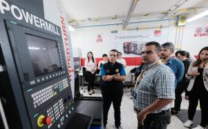 Rector de la UNAH, Odir Fernández en su recorrido por las instalaciones de la Unah-vs.