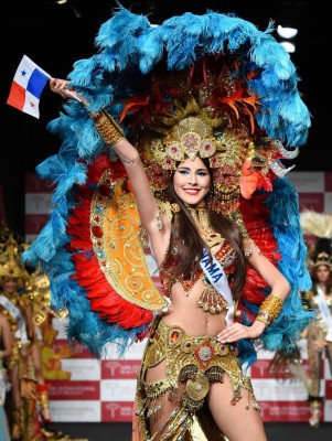 Hondureña se luce con traje típico en Miss Internacional en Japón