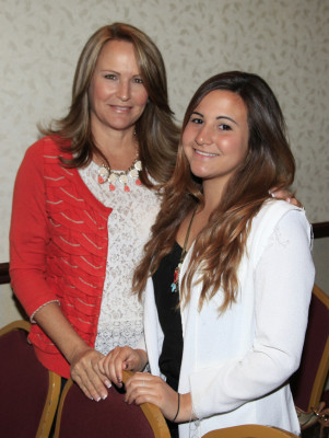 Lanzan campaña de cáncer cérvico uterino