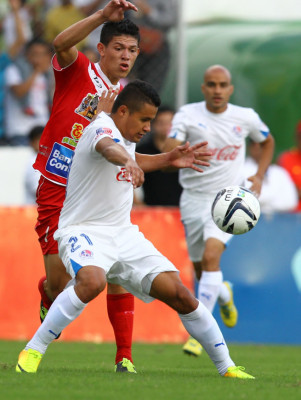 Vargas se quedó con las ganas de triunfo en su estreno con Olimpia