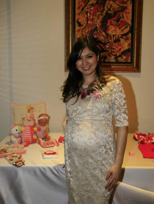 Festejo rosa por Valeria