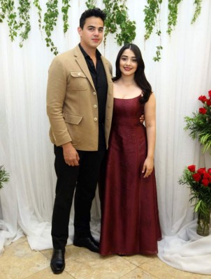 Dicha por cumplir los quince años