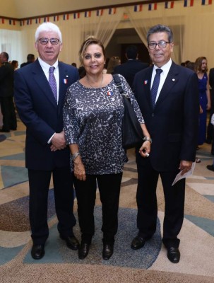 Embajada de Francia celebra su independencia