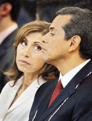 Suspenden a novia del alcalde Villaraigosa