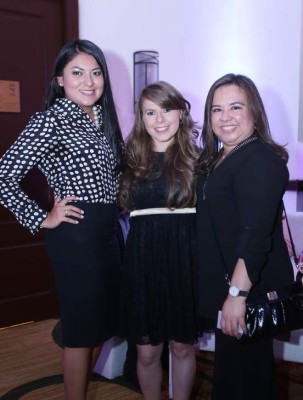 Transmundo y FCmTravel Solutions firman alianza