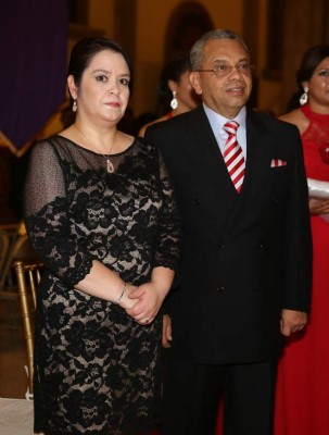 Carolina Lanza y Marvin Fuentes ya son esposos