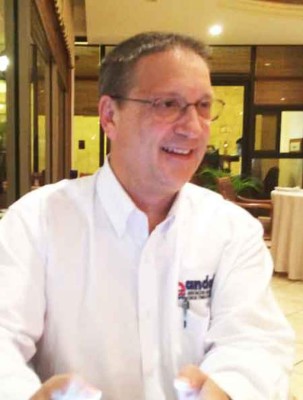 Socializan veda de camarones para frenar la baja producción