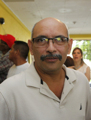 Primeros resultados dan ventaja a Carlos Aguilar en La Ceiba