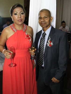 Júbilo por el amor que unió a Alicia y David