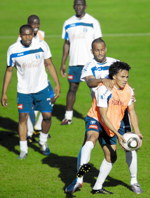 'Esperamos ganar”: Roger Espinoza