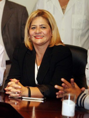 Waldina dice que no hará solo obras de concreto