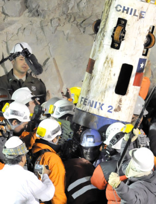Dados de alta 31 de los 33 mineros rescatados