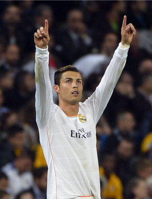 Cristiano Ronaldo sostiene a un Real Madrid sin identidad