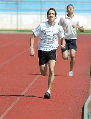 'Soy más rápido que David Suazo'