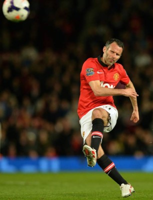 Ryan Giggs, de técnico a jugador en su despedida de Old Trafford