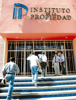 Nueva administración hace 'barrida” en el IP