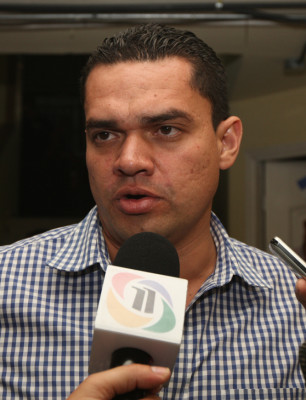 Analizan suspensión de la doble jornada en Educación