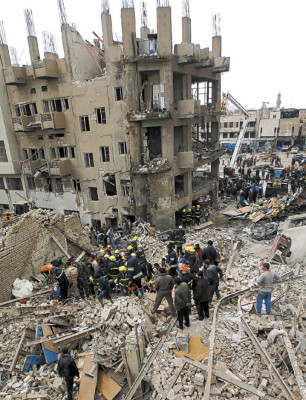 Explosiones coordinadas dejan 127 muertos