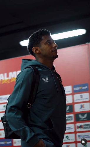 Para este duelo, el hondureño Anthony ‘Choco’ Lozano, arrancó como titular ante el club que es dueño de su ficha.