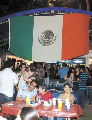 A desbordar solidaridad esta noche