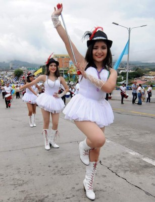 Festejan con carnaval 439 aniversario de la capital de Honduras