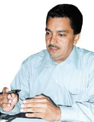 Hondutel venderá nuevas líneas de teléfono de casa en casa, dice gerente