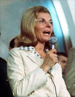 Juez ordena el arresto de 'Isabelita' Perón