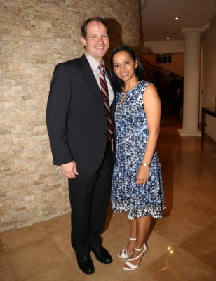 Embajada de Estados Unidos ofrece coctel