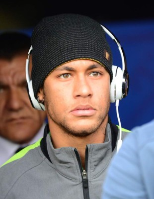 Juez cita a Neymar por estafa en su fichaje por el Barça