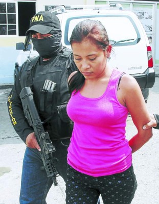 Capturan a mujer por crímenes de menores de La Pradera