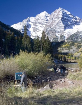 Las Maroon Bells reflejan su belleza