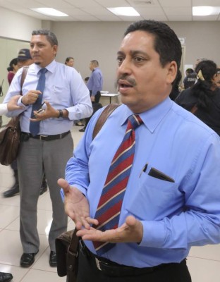 Juez señalará mañana fecha para el juicio contra Plutarco Ruiz