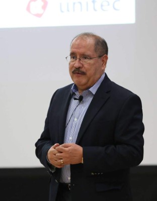 Discuten estrategias para impulsar la competitividad