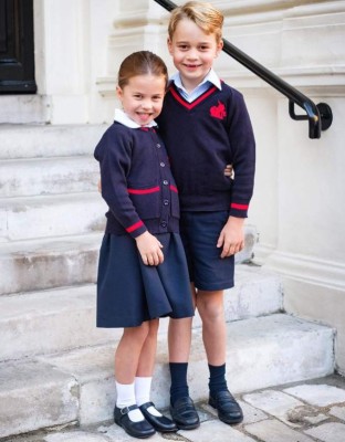 Princesa Charlotte inicia 'muy ilusionada' su primer día de escuela