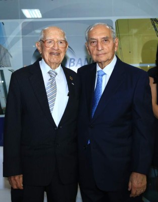 Jorge Bueso Arias es galardonado por Banco del País