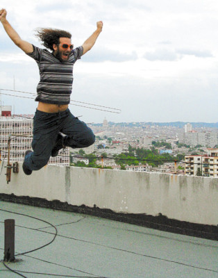 Blogueros, grietas en el muro de La Habana