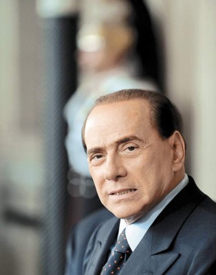 Adelantar elecciones propone Berlusconi