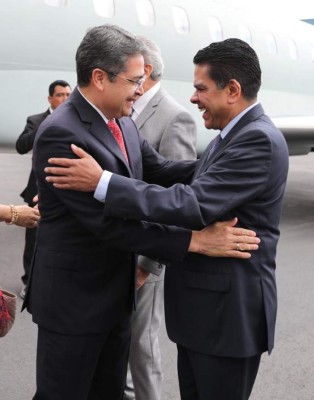 Juan Orlando Hernández está en México para reunirse con AMLO