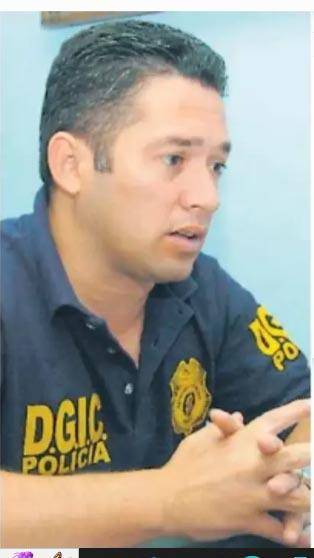 Mejía Vargas arrancó su participación en la sala con su presentación y de forma segura dijo llevar 7 años y siete meses recluído en prisión luego de entregarse a la justicia estadounidense, “fui miembro de la Policía Nacional de Honduras”.