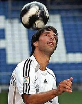 Primer entrenamiento del Real Madrid sin Reyes ni Van Nistelrooy