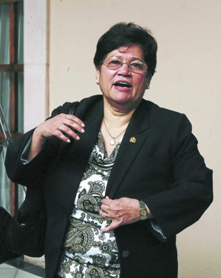 Tres direcciones gobernarán en el IHSS: Vilma Morales