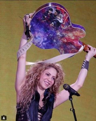 Shakira es criticada por su acento español