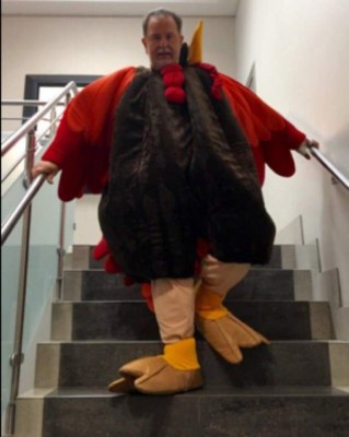 ¡Esto hicieron las Kardashian, Thalía, Britney Spears y América Ferrera durante Thanksgiving!