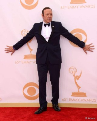Kevin Spacey llegó lesionado a los Emmy