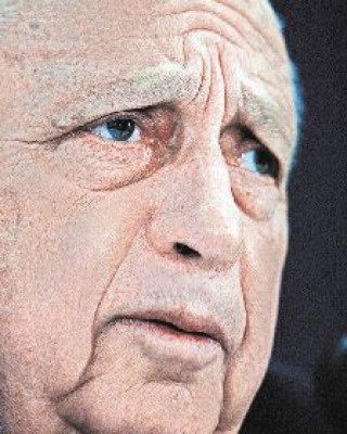 Bajan probabilidades de recuperación de Sharon tras cirugía